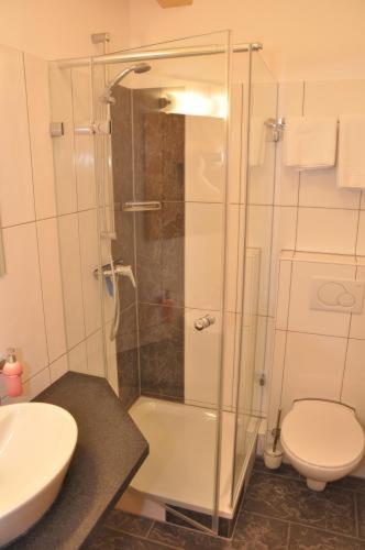 Inwest Hotel Garni كْرايلتْسهايم المظهر الخارجي الصورة